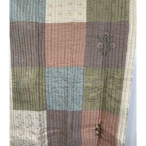 On View Luxury Silk Throw Quilt Embroidered 40" X 60"
